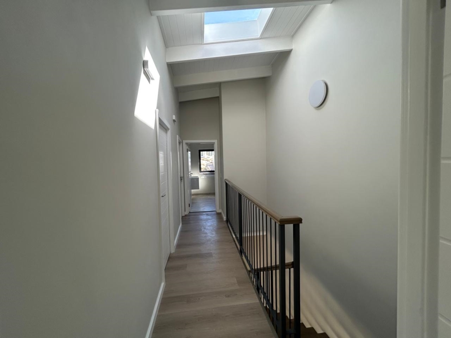 4 Bedroom Property for Sale in Hout Bay Western Cape